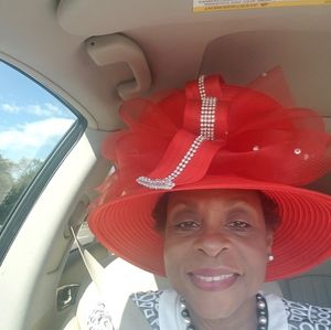 Meet your Posher, Elizabeth